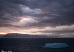 澳门美高梅官网格陵兰岛天空现“末世景象” 如电影画面(图)